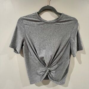 Like New Sz 4 Lululemon Crescent crop Tee